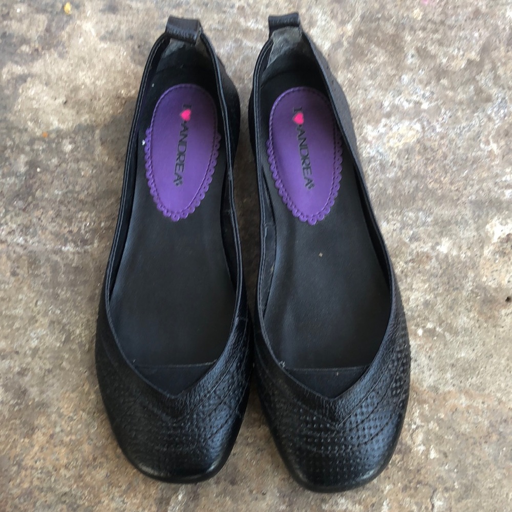 Andrea black flats